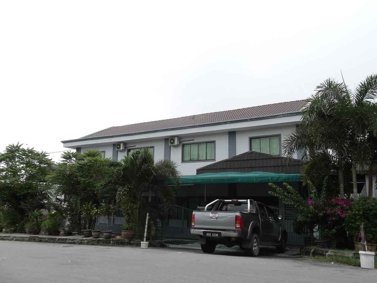 Buntong Homestay -Rooms Only Ipoh Esterno foto